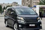 Toyota
Alphard