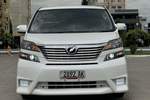 Toyota
Alphard