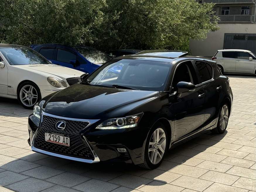 Lexus CT 200h