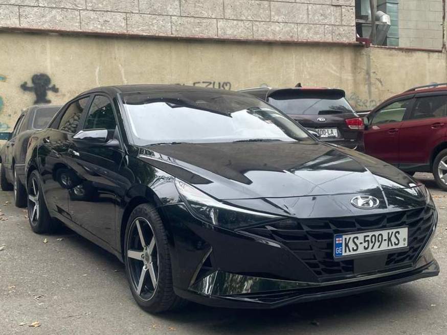 Hyundai Elantra