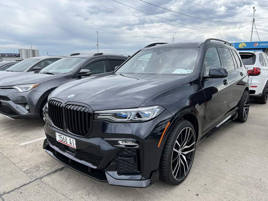 BMW X7