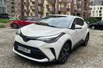 Toyota
C-HR