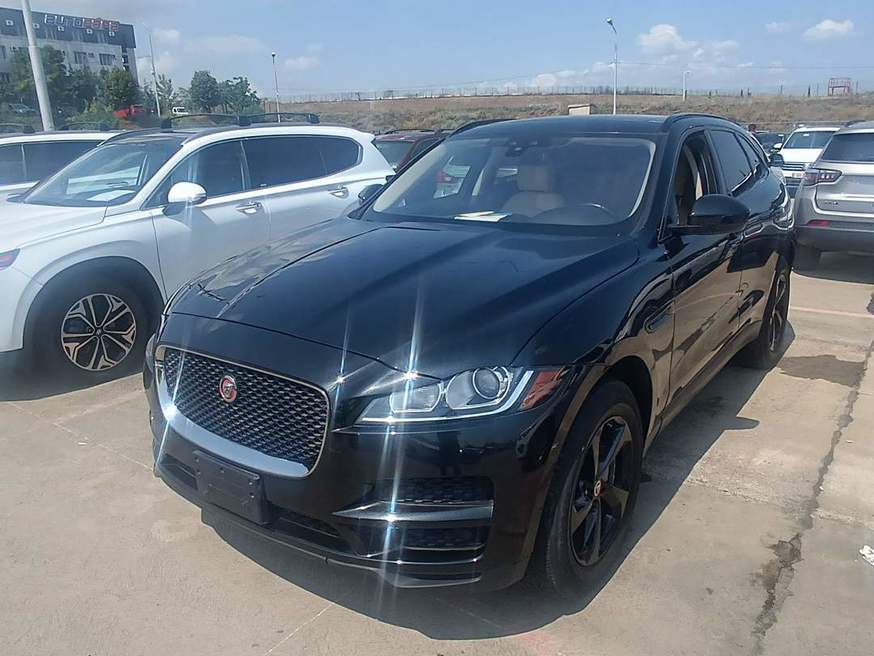 Jaguar F-Pace