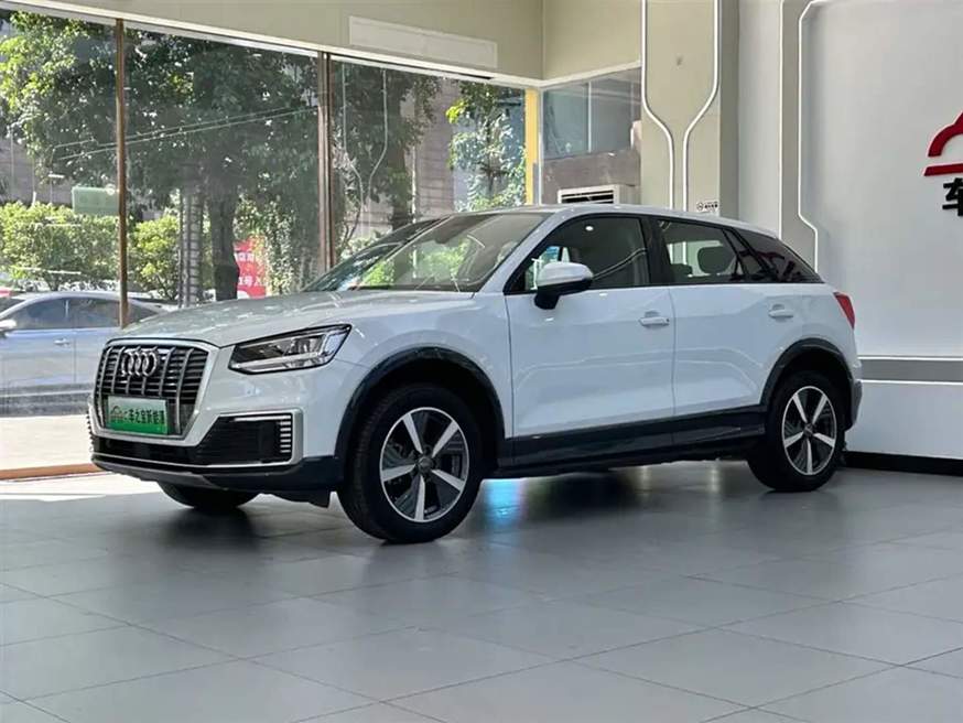 Audi Q2L e-tron