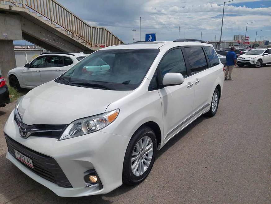 Toyota Sienna