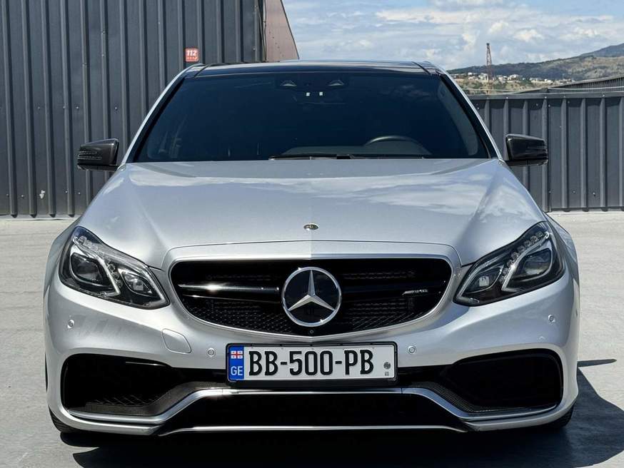 Mercedes-Benz E 63 AMG