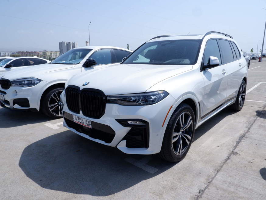 BMW X7