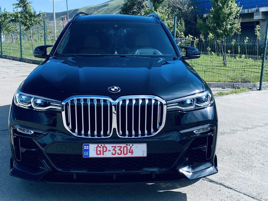 BMW X7